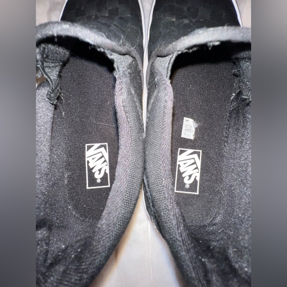 Vans - Picture 6 of 11